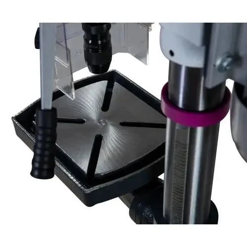Masina de gaurit cu coloana D17 PRO OPTIMUM Masina de gaurit cu coloana D17 PRO OPTIMUM Turatii 680 - 2700 rpm