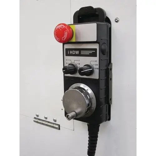 Unitate electronica portabila ce ofera libertate de mișcare operatorului in jurul utilajului. Unitate electronica portabila ce ofera libertate de mișcare operatorului in jurul utilajului.