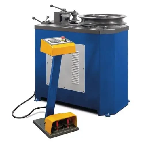Masina de indoit tevi electrica fara dorn BM 76-T METALLKRAFT Masina de indoit tevi electrica fara dorn BM 76-T METALLKRAFT Diametru max. teava 350 n/mm² (ø x grosime) 76 x 3.5 mm