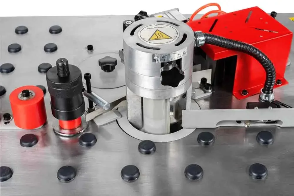 Masina de aplicat cant KAM535NEO 400V Holzmann Masina de aplicat cant KAM535NEO 400V Holzmann Tensiune alimentare 400 V