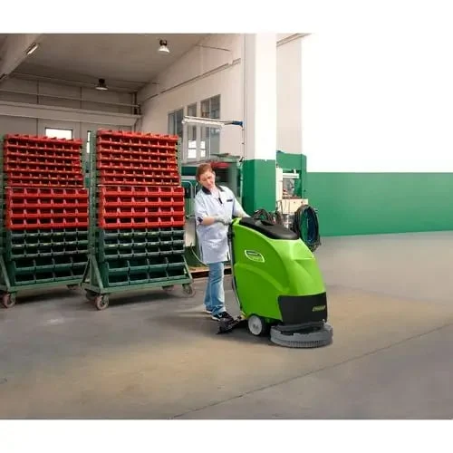 Echipament de spalat-uscat pardoseli cu motor de tractiune SSM 550 Echipament de spalat-uscat pardoseli cu motor de tractiune SSM 550 CLEANCRAFT Latime de lucru cu perie principala 510 mm